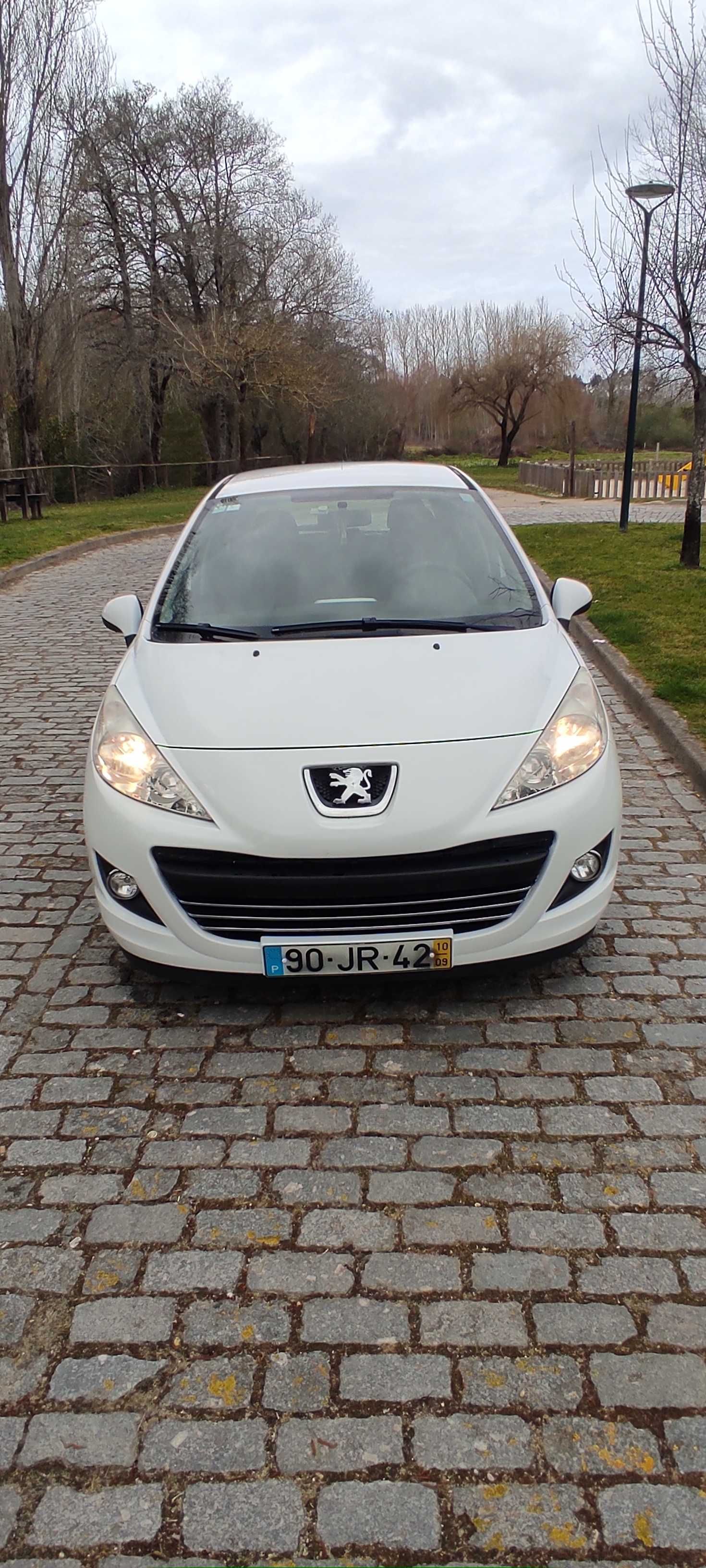 Peugeot 207  1.6HDi