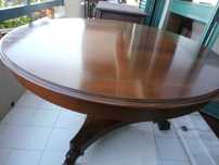 Mesa Breakfast Table