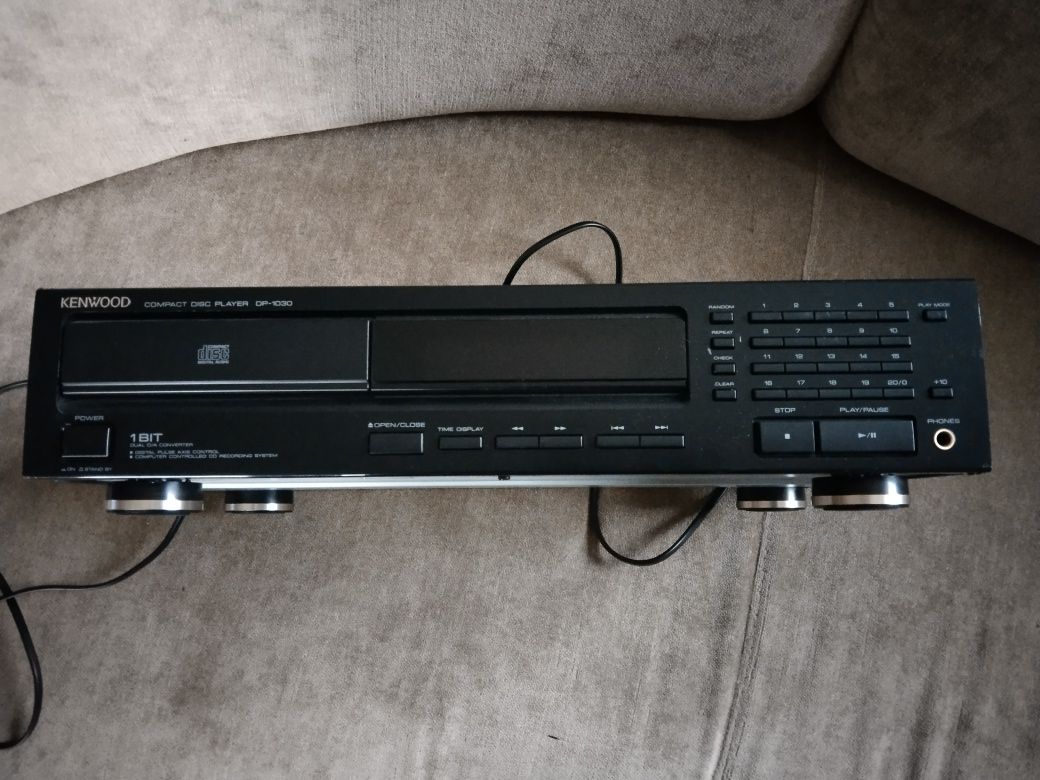 Odtwarzacz CD Kenwood DP-1036
