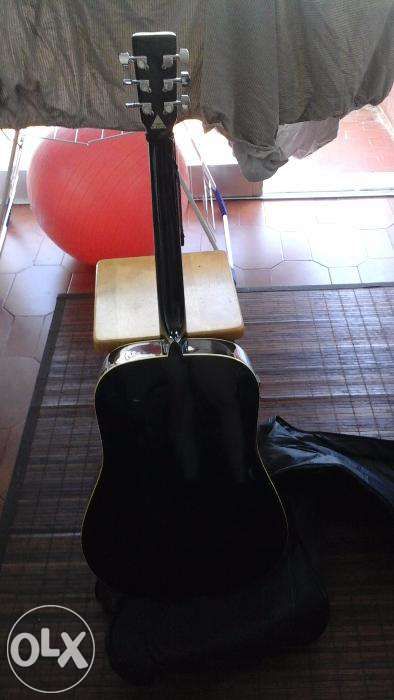 Viola semi-aucústica