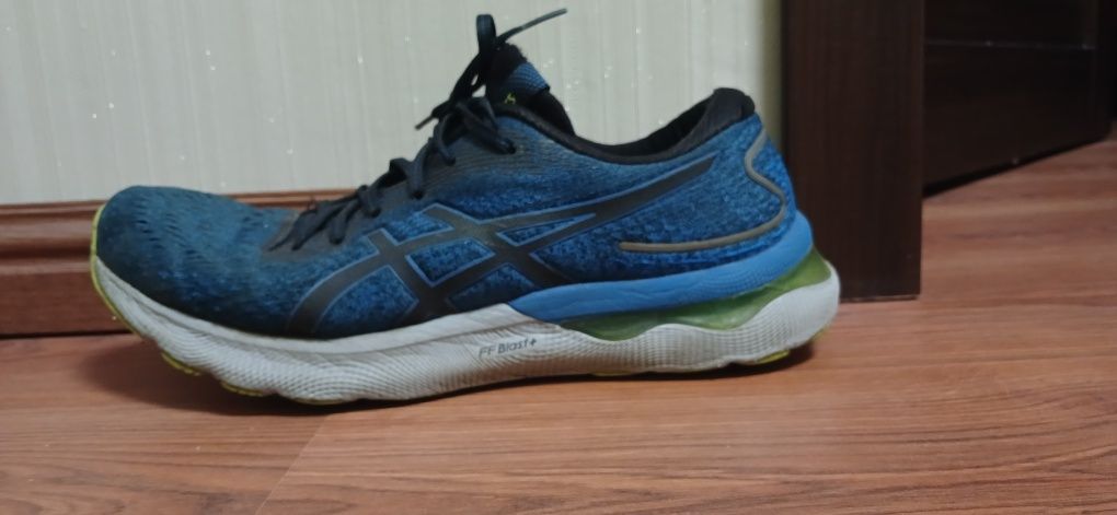 Asics Взуття Gel-Nimbus 24