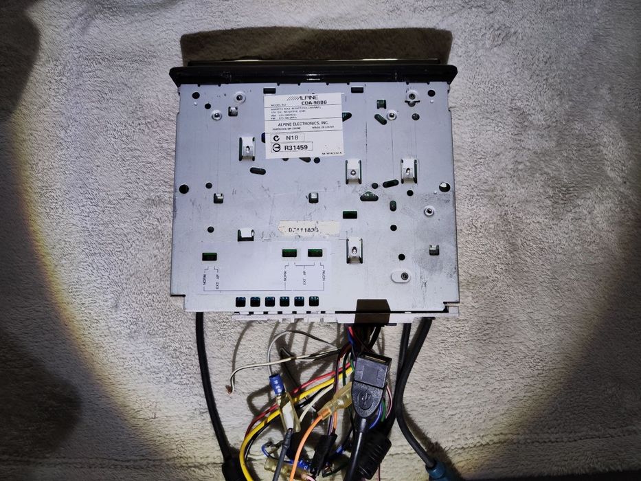 Автомагнитола Alpine cda9886