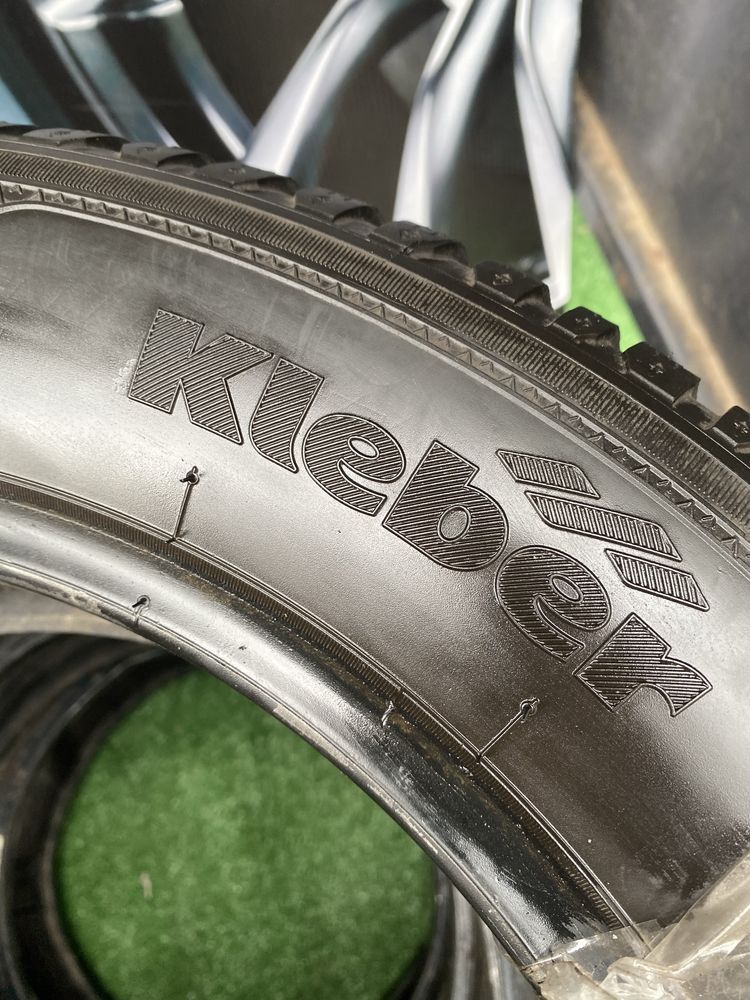 205/60 R16 Kleber Krisalp комплект шин зимних.