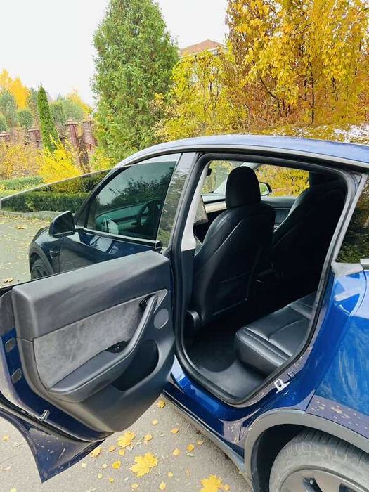 Tesla Model Y 2021 80.5 kWh Dual Motor AWD