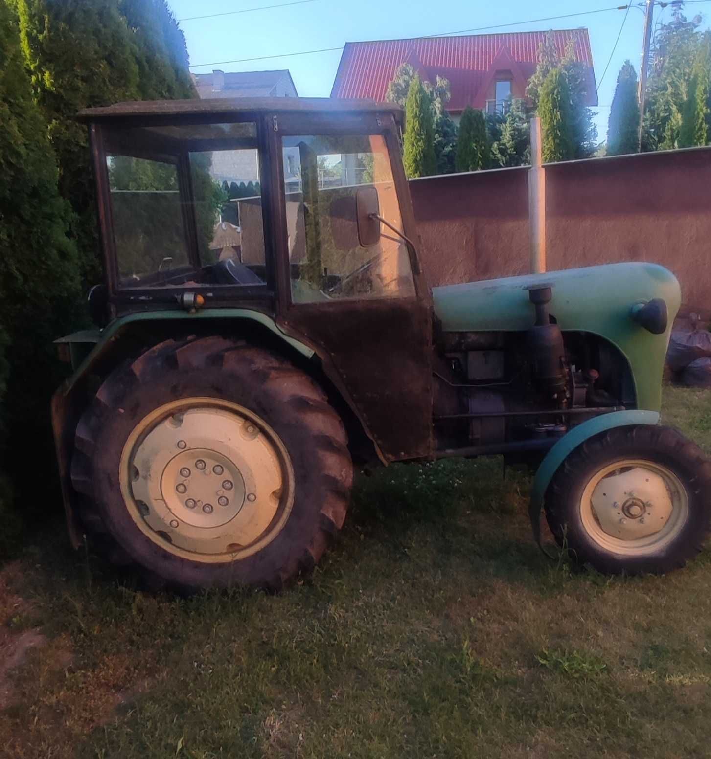 Ciągnik rolniczy Ursus C-330