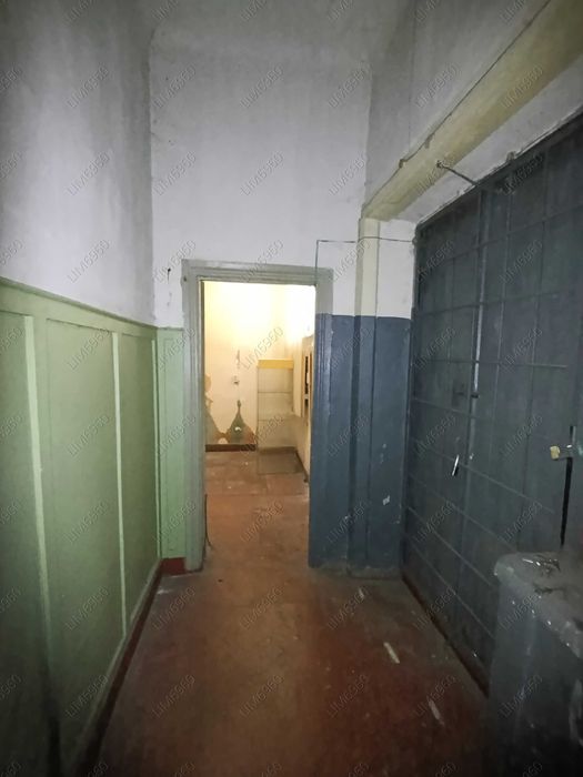 Фасад 90=45+45 м2 торгівлю сервіс 4 вхідні групи Глушка Шевченківський