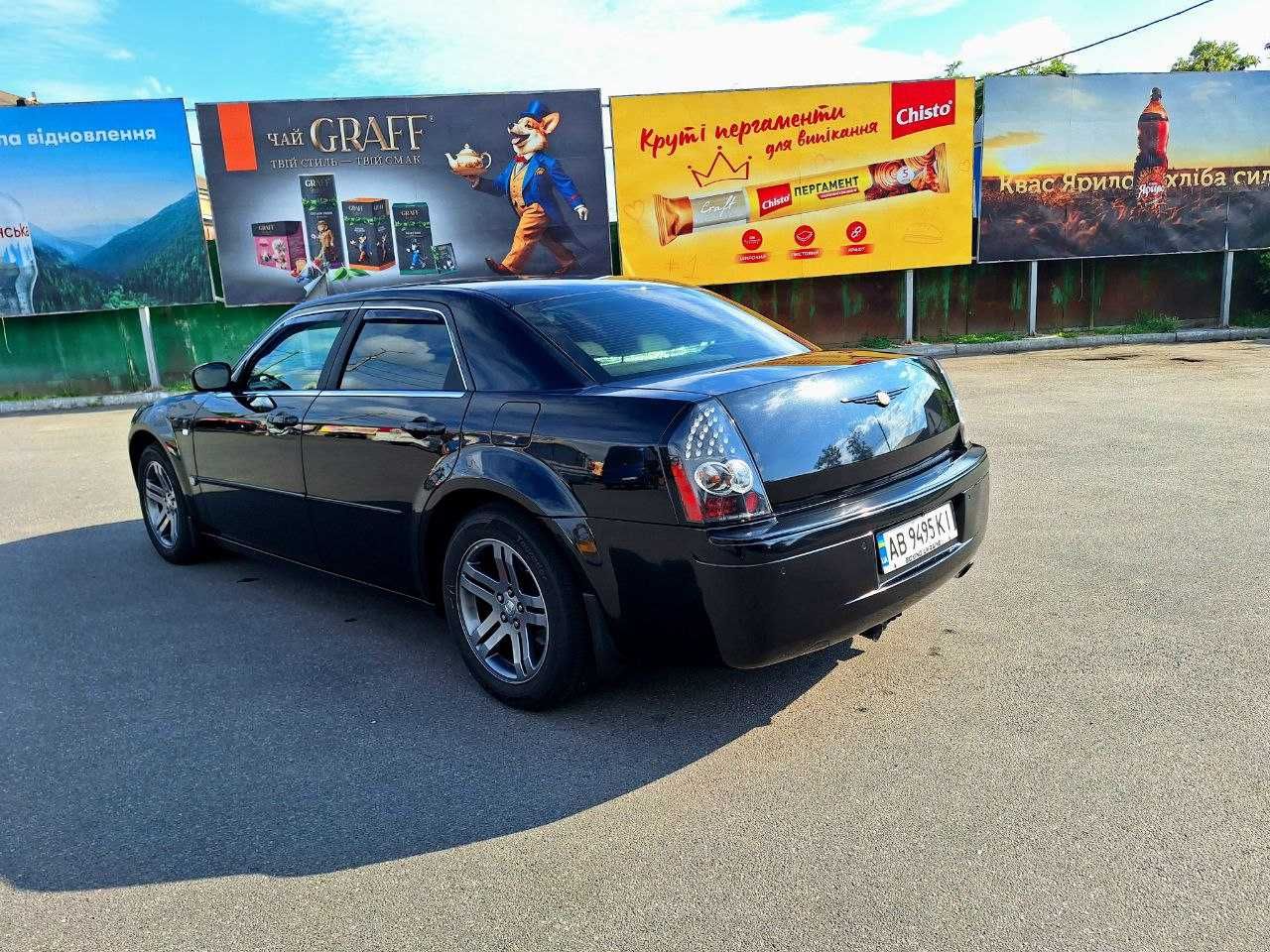 Автомобіль CHRYSLER 300C