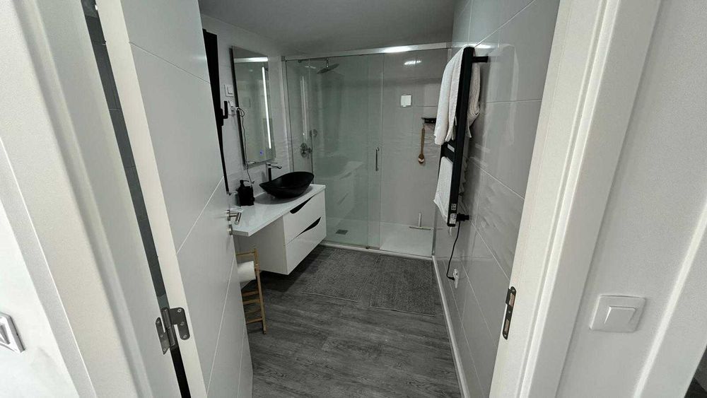 Moradia T2 com 3 Casas de Banho em Arraiolos/Sem Licença de Habitação