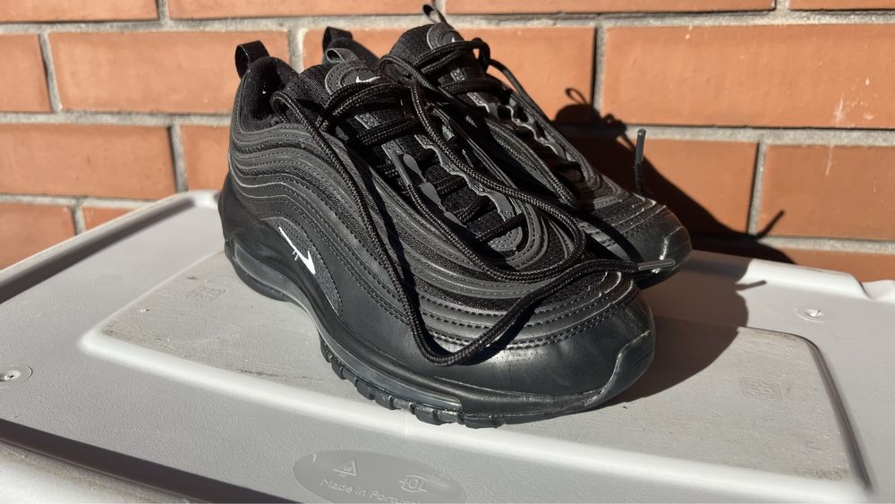 Nike Air Max 97.