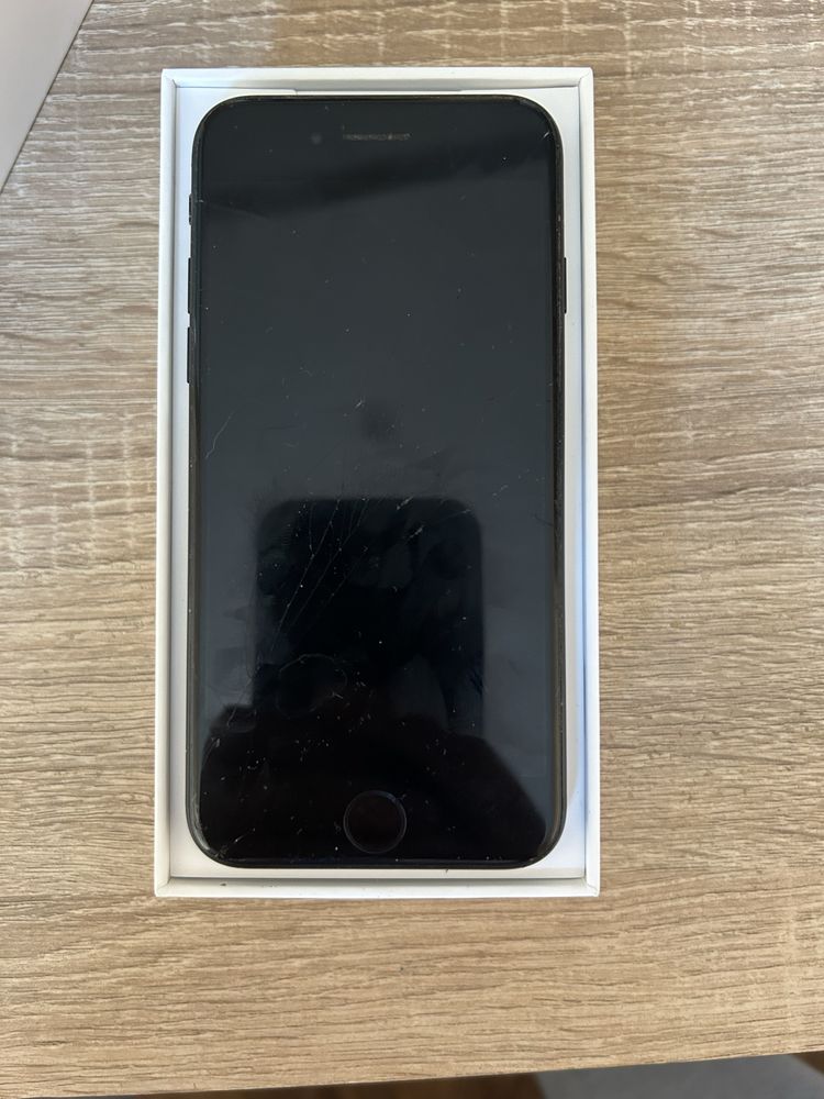 iPhone SE 2 (2020)