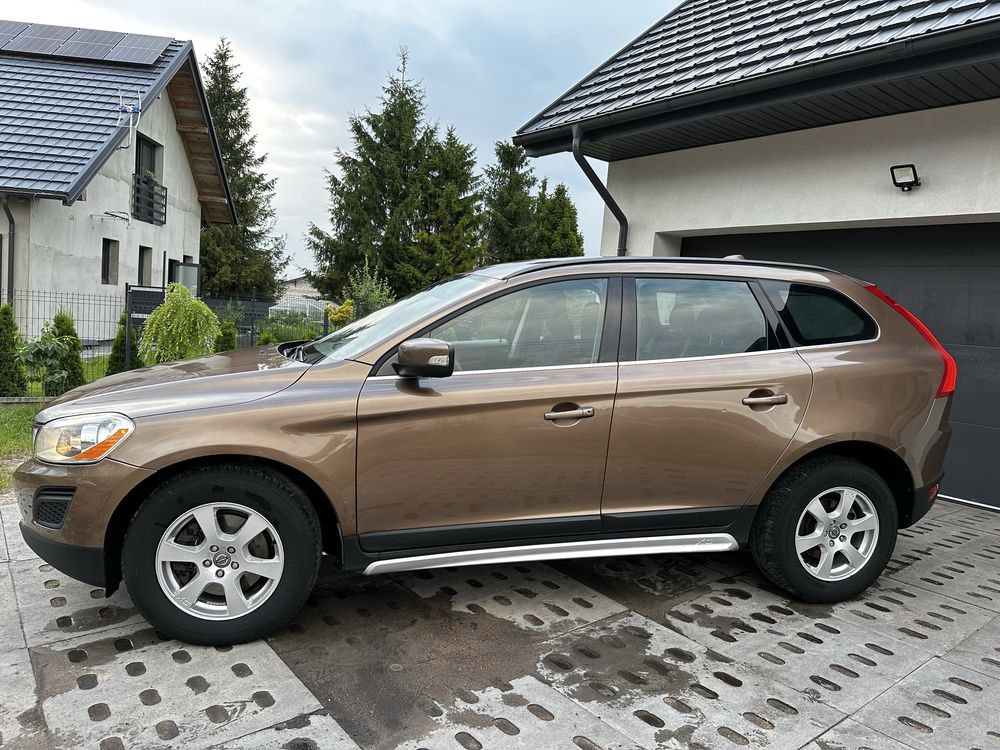 Volvo XC 60 2.0 D5  serwisowany , stan wzorowy