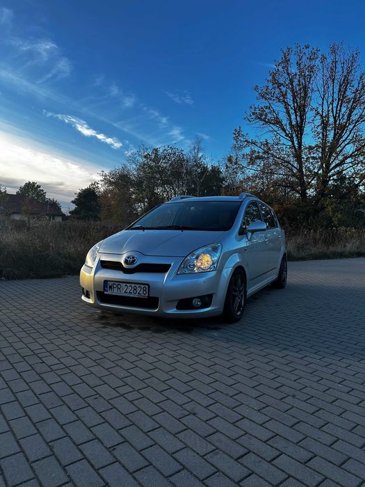 Toyota Corolla Verso 2.2 D4D 136 KM