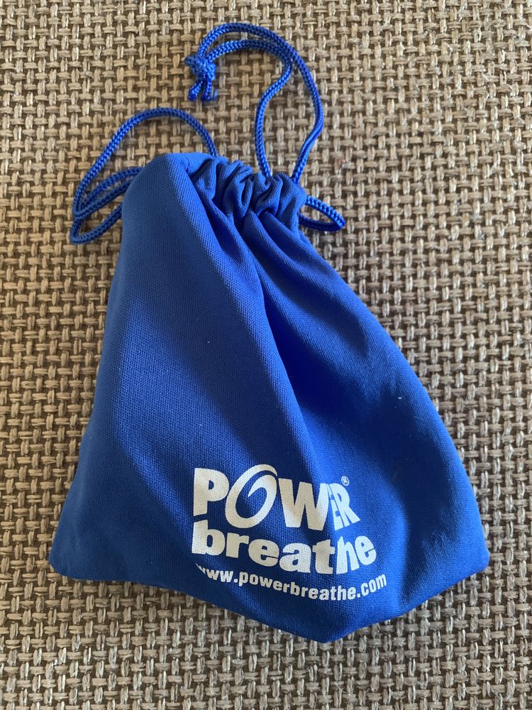 Дыхательный тренажер POWERbreathe Plus.