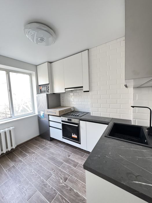 2к квартира на пос.Котовского 48тис євроремонт