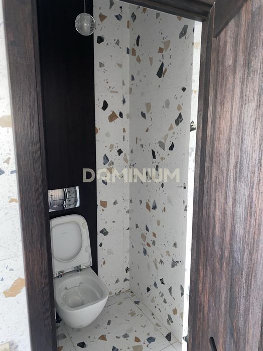 Сучасне комерційне приміщення 75 м² в оренду,вул. Комунальна 7