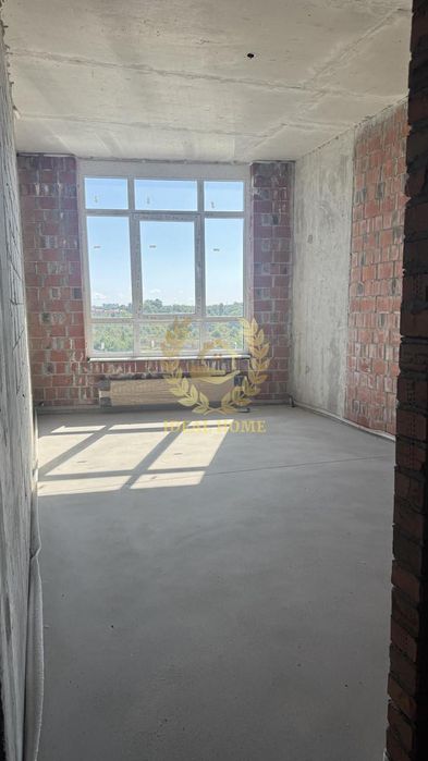 Продам 2-кімнатну квартиру в ЖК Італійський Квартал з коморою