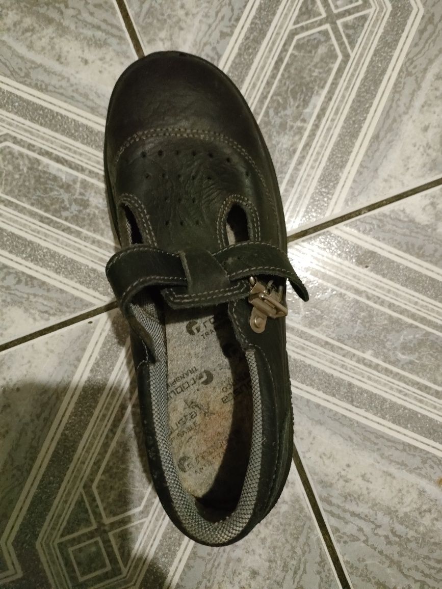 Buty ochronne firmy Robusta rozmiar 38