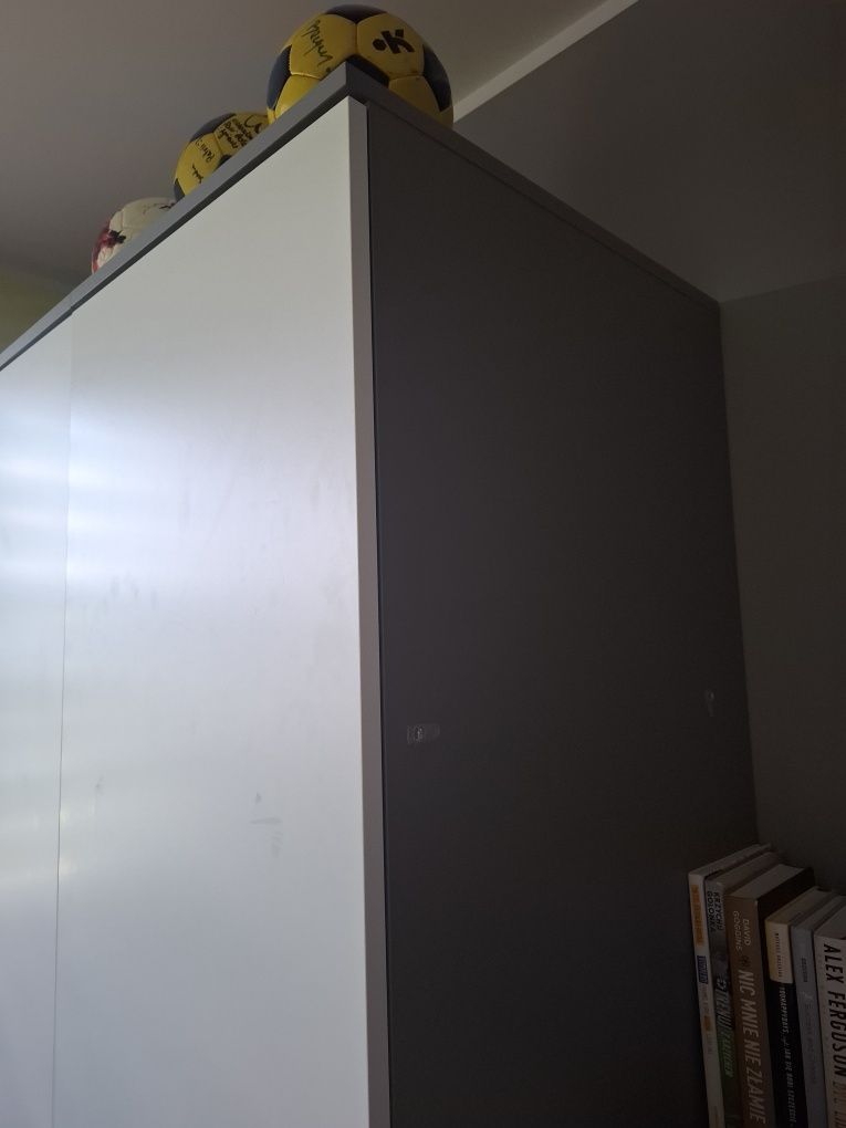 Szafa 3 trzydrzwiowa biala szara duża i stabilna
