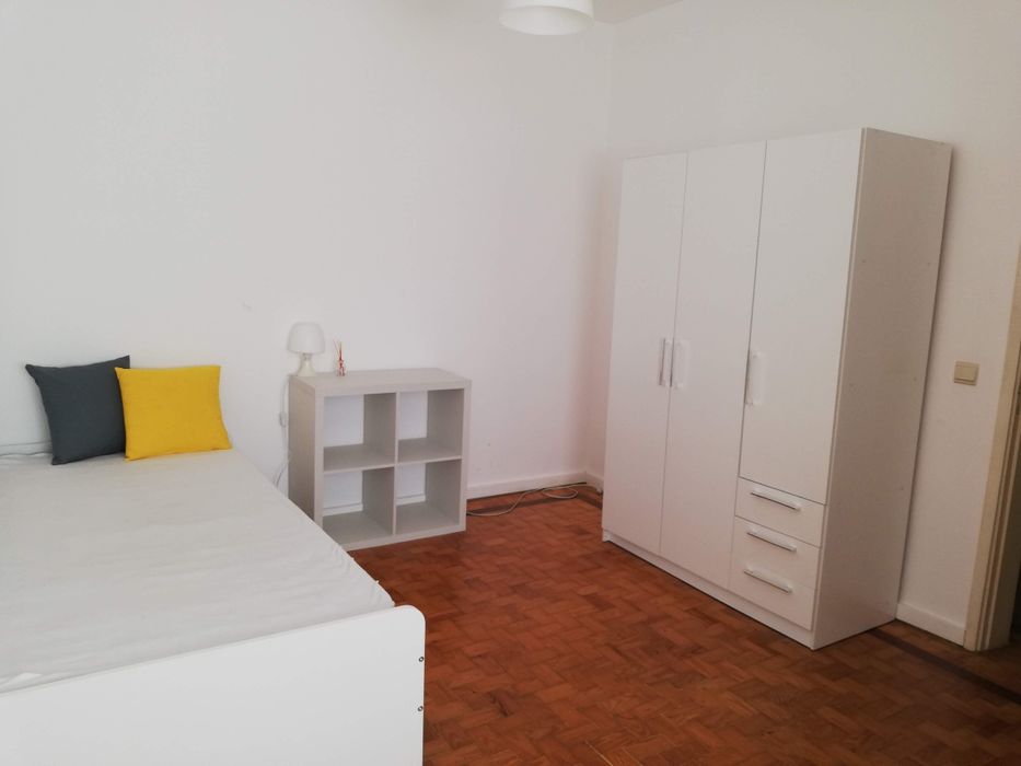 Quarto junto Fac Economia,ES Enfermagem e Polo 3 UC