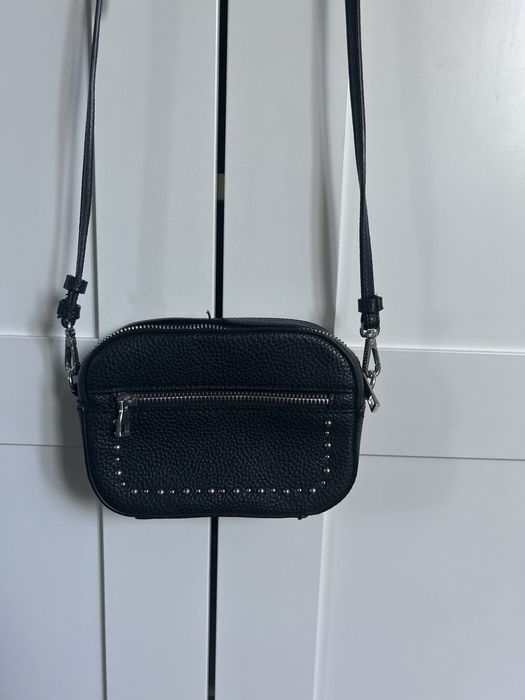 Zara torebka, biodrówka.