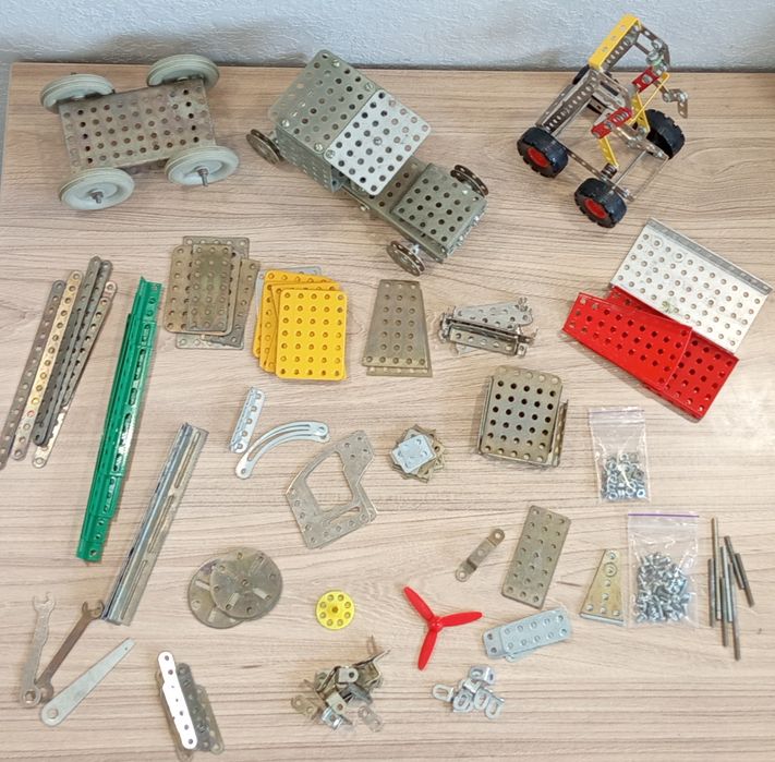 150грн - 1700г Конструктор металлический