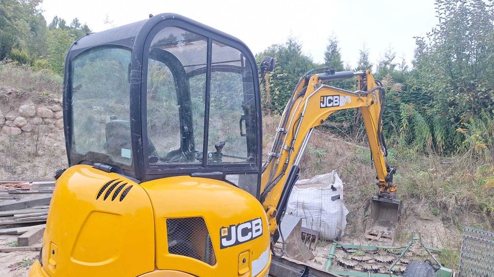 Sprzedam koparkę JCB 8035