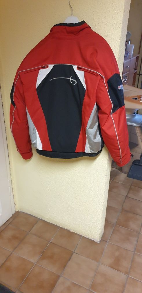 Kurtka ze spodniami XL.