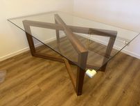 Mesa madeira maciça com tampo de vidro