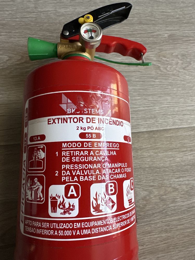 Extintor de incêndio 2Kg Pó ABC