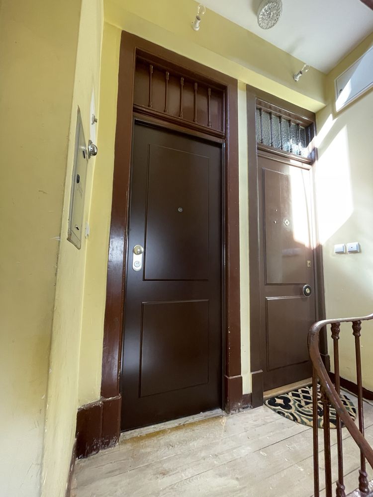 Porta blindada com montagem e iva incluso no preço