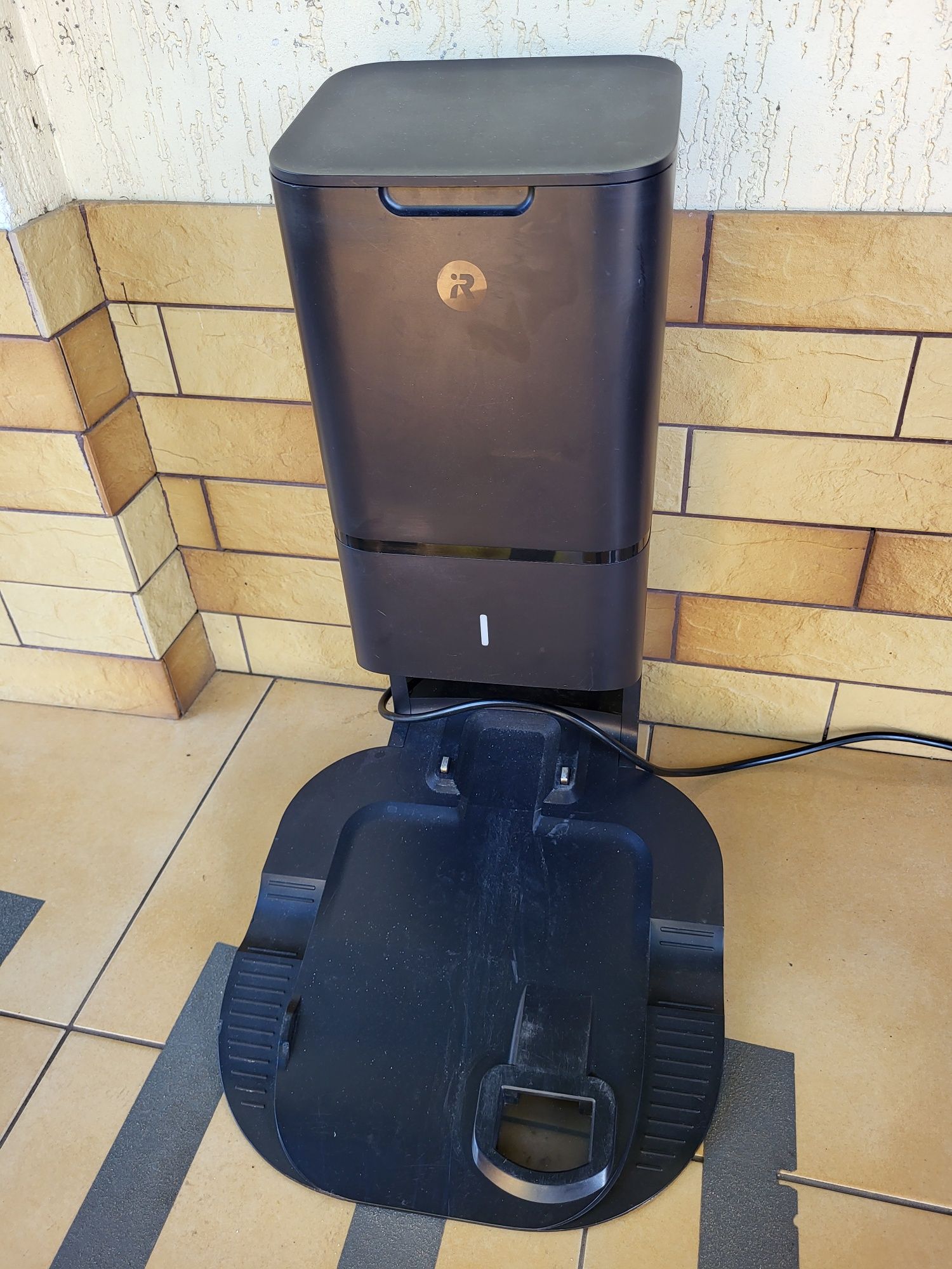 База на пилосмок iRobot Roomba i3+