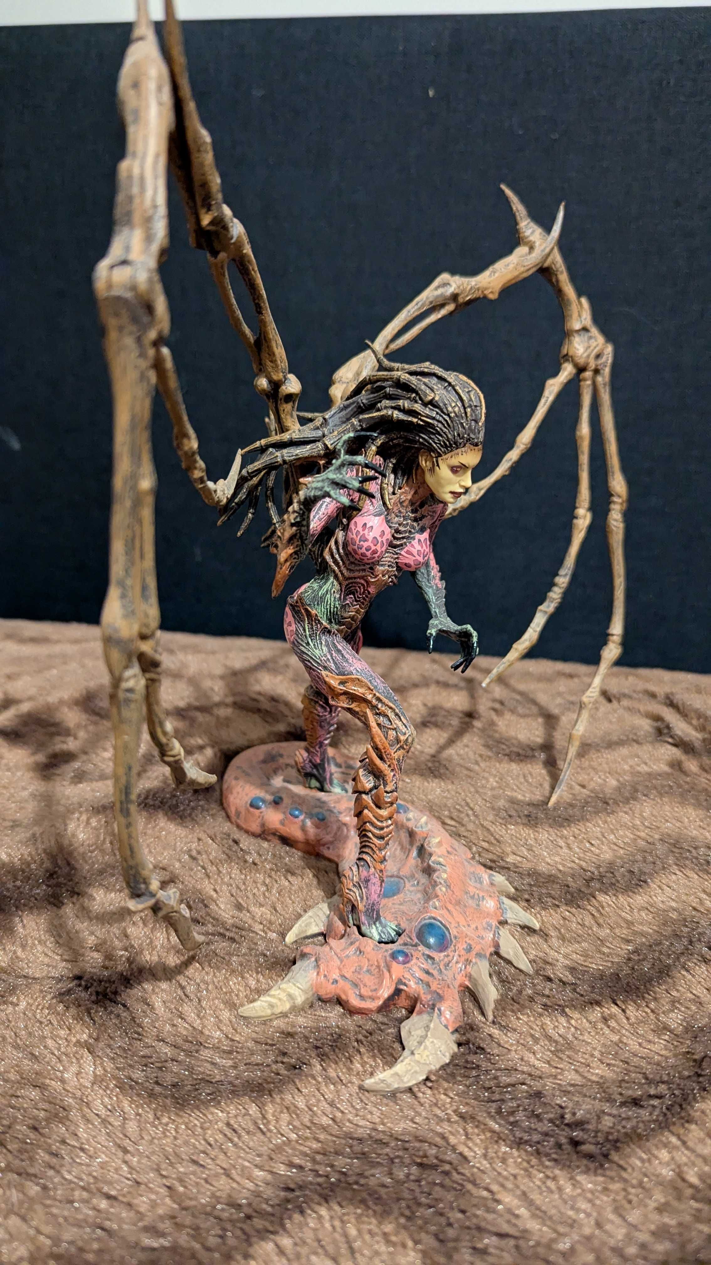 Kolekcjonerska Figurka STARCRAFT II KERRIGAN królowa ostrzy