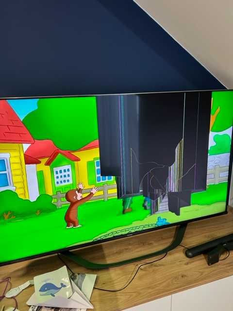 Telewizor Hisense 55" 55U7HQ - NOWY (uszkodzona matryca)