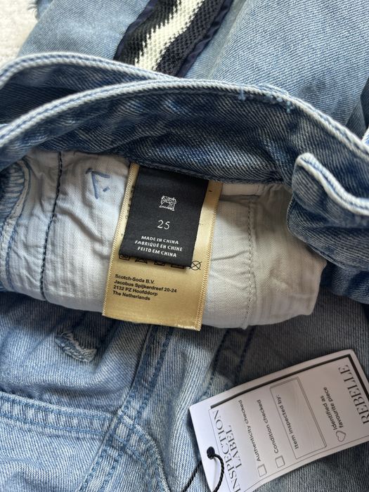 Jeansowe spodenki krótkie z lampasami wysokim stanem scotch & soda 25