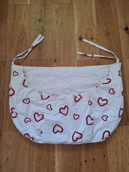 Organizer na pampersy pieluszki do łóżeczka