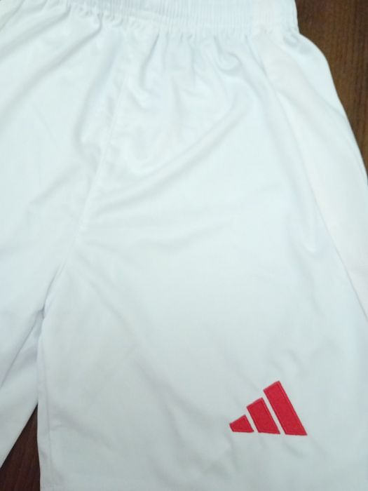 Calção do Benfica 7-8 novo na embalagem!