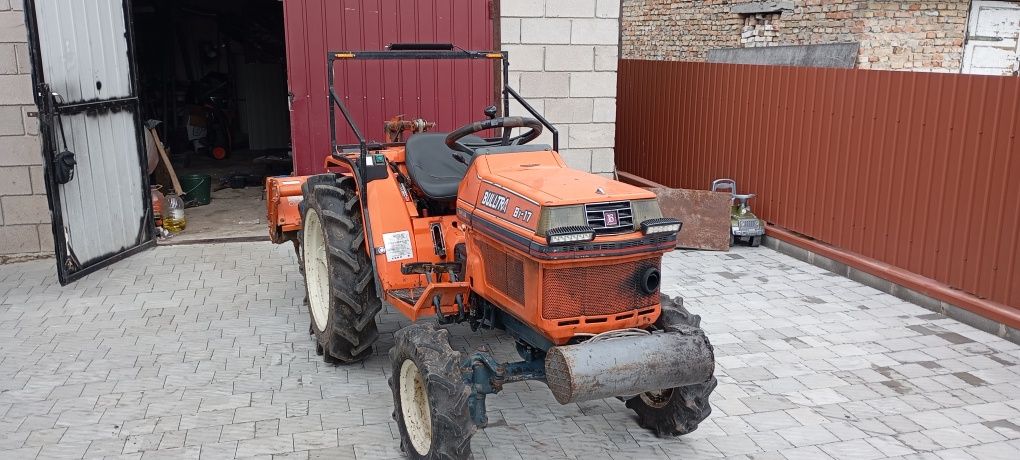 Продам б/у японський міні-трактор Kubota B1-17