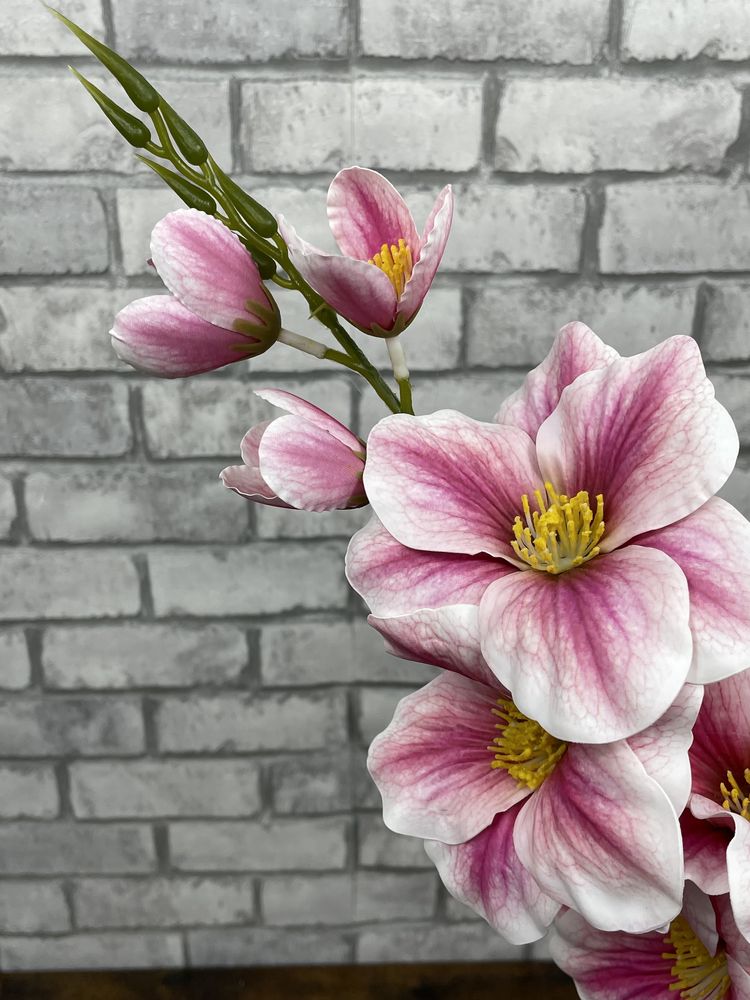 Gałązka Magnolia silikon , kwiaty sztuczne