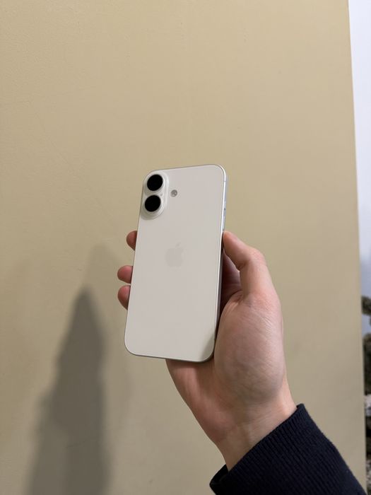 Б/у Iphone 16 128 White Titanium ідеальний стан