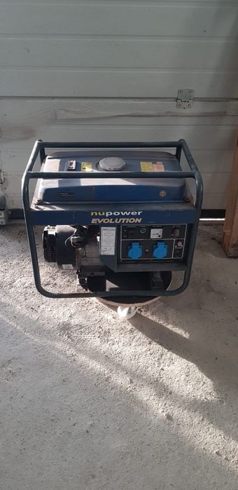 Gerador 2400 watts 220V
