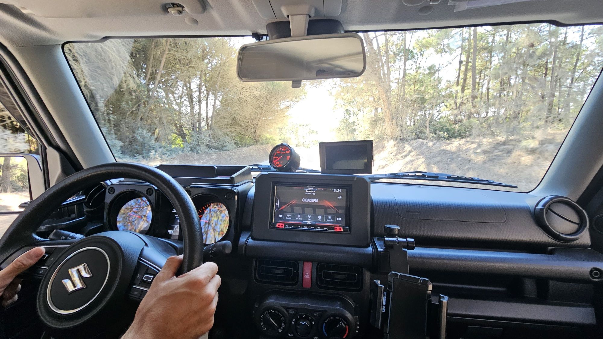 Jipe Suzuki Jimny 4 lugares 4x4 Allgrip