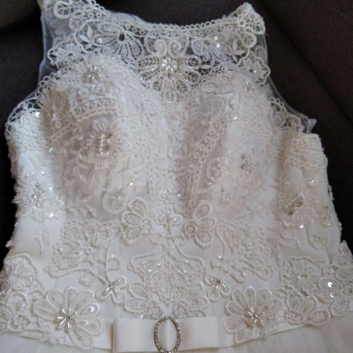 Продам весільну сукню.