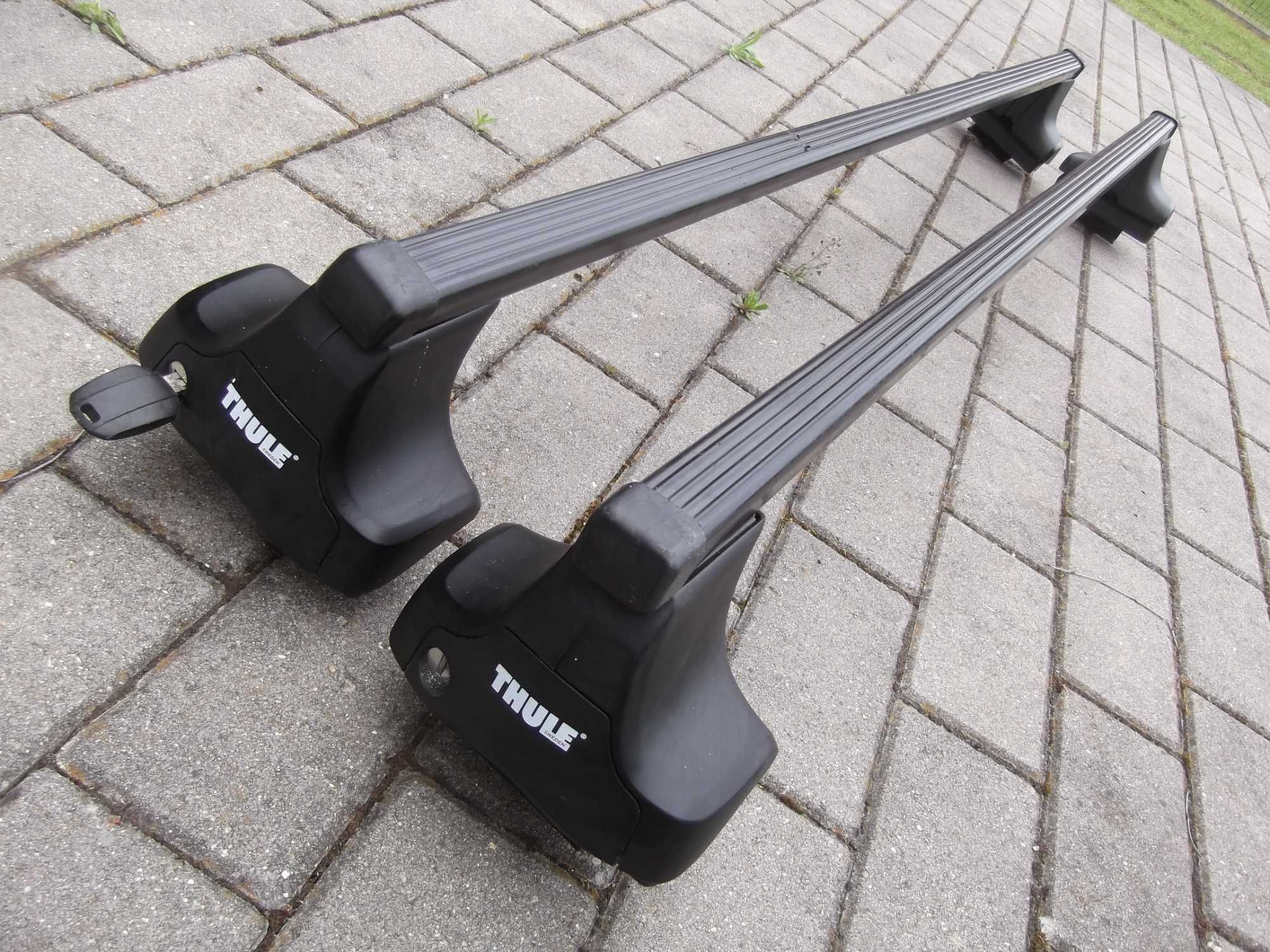 Bagażnik dachowy Thule vw Passat B6, B7 sedan