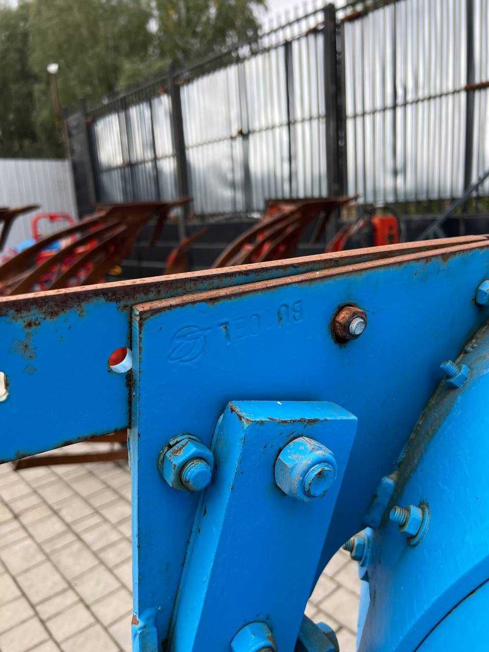 Плуг оборотний Lemken Opal 90 2+1    Kuhn