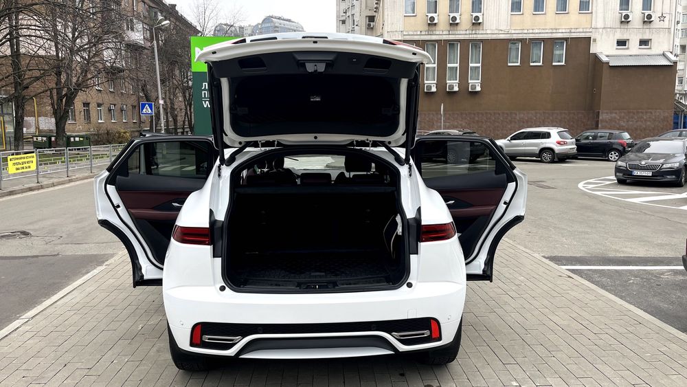 Ягуар E-PACE 2023