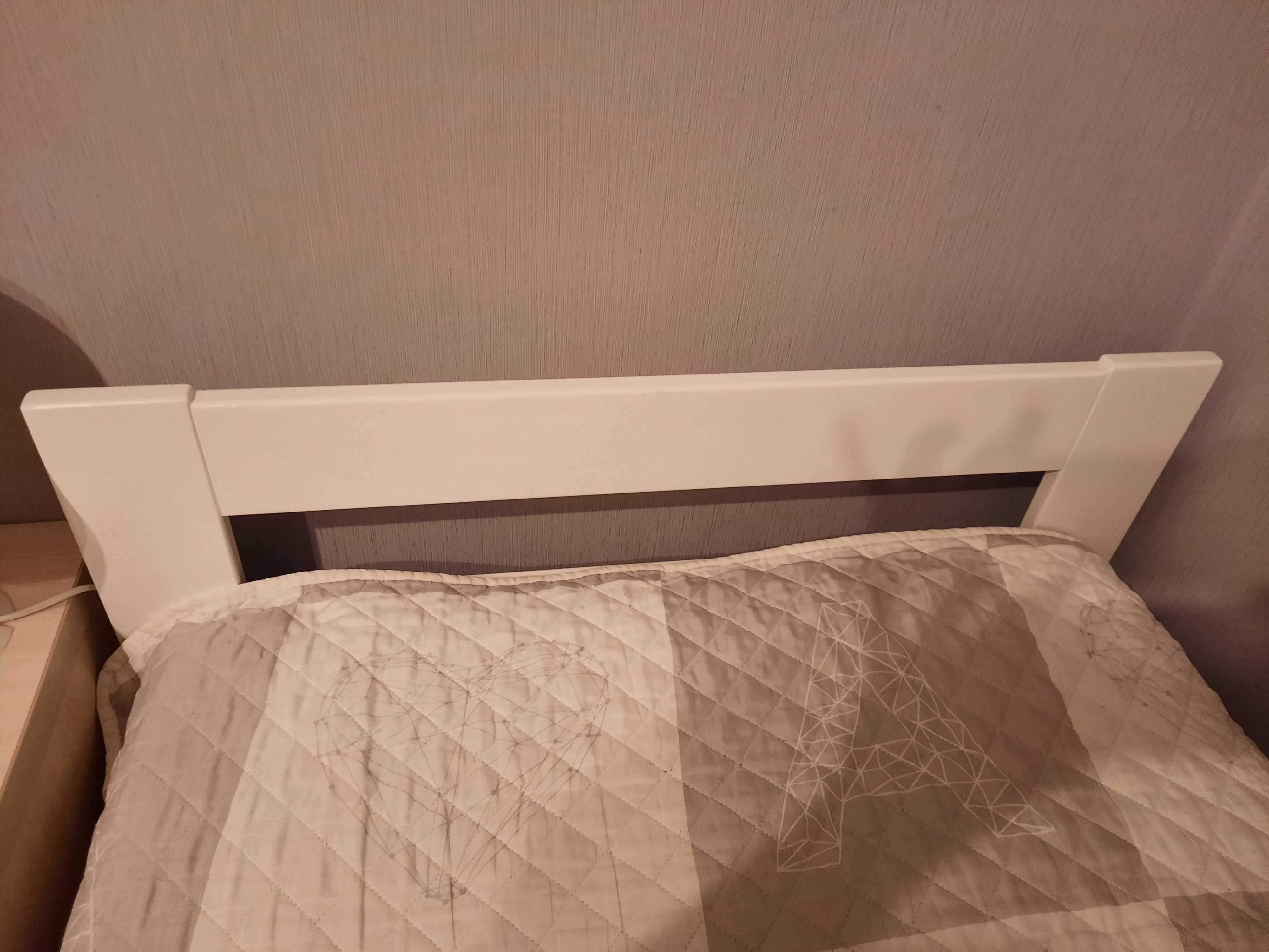 Łóżko białe z pojemnikiem 180x80 plus materac Hilding