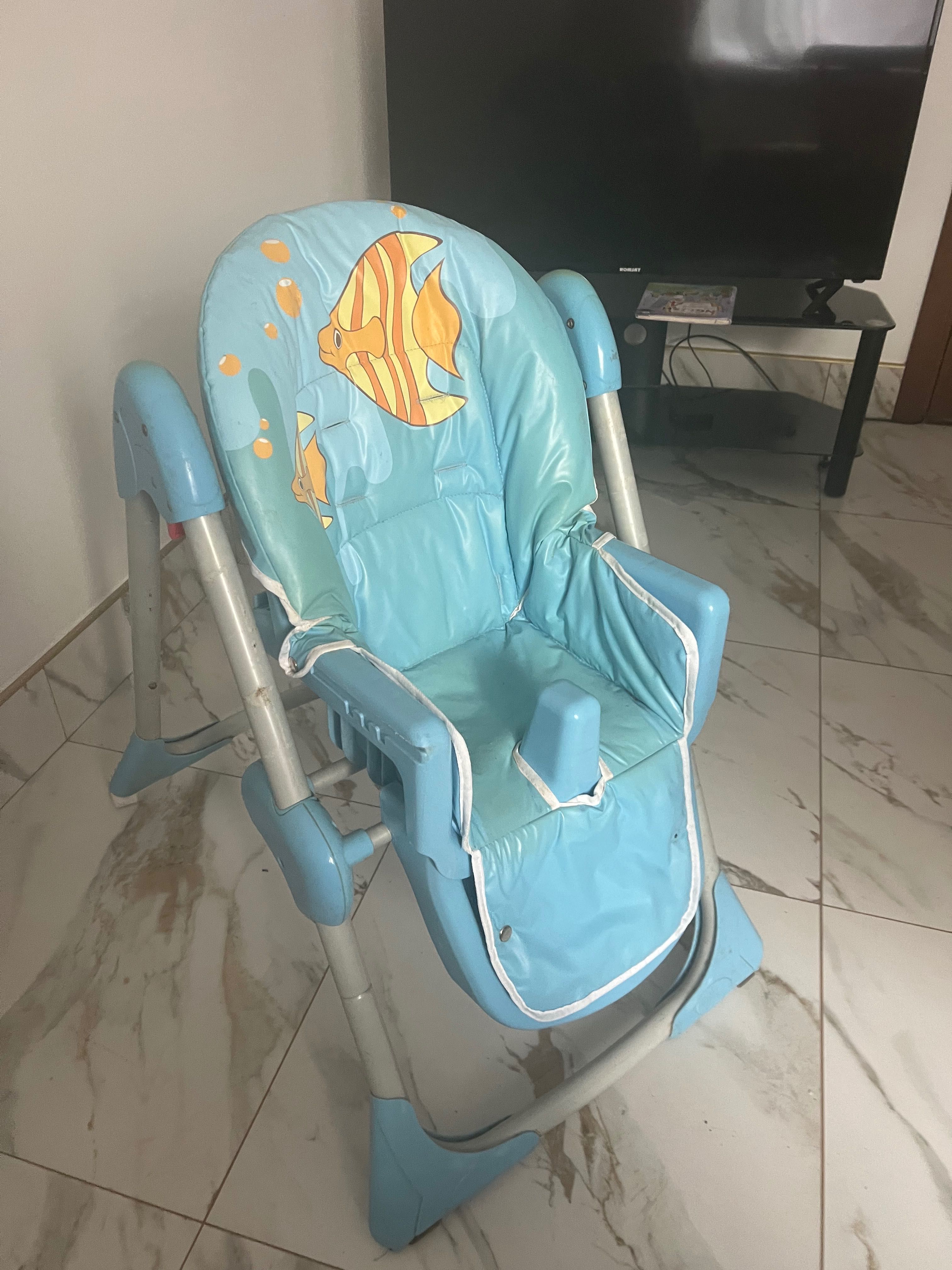 Стілець для годування
