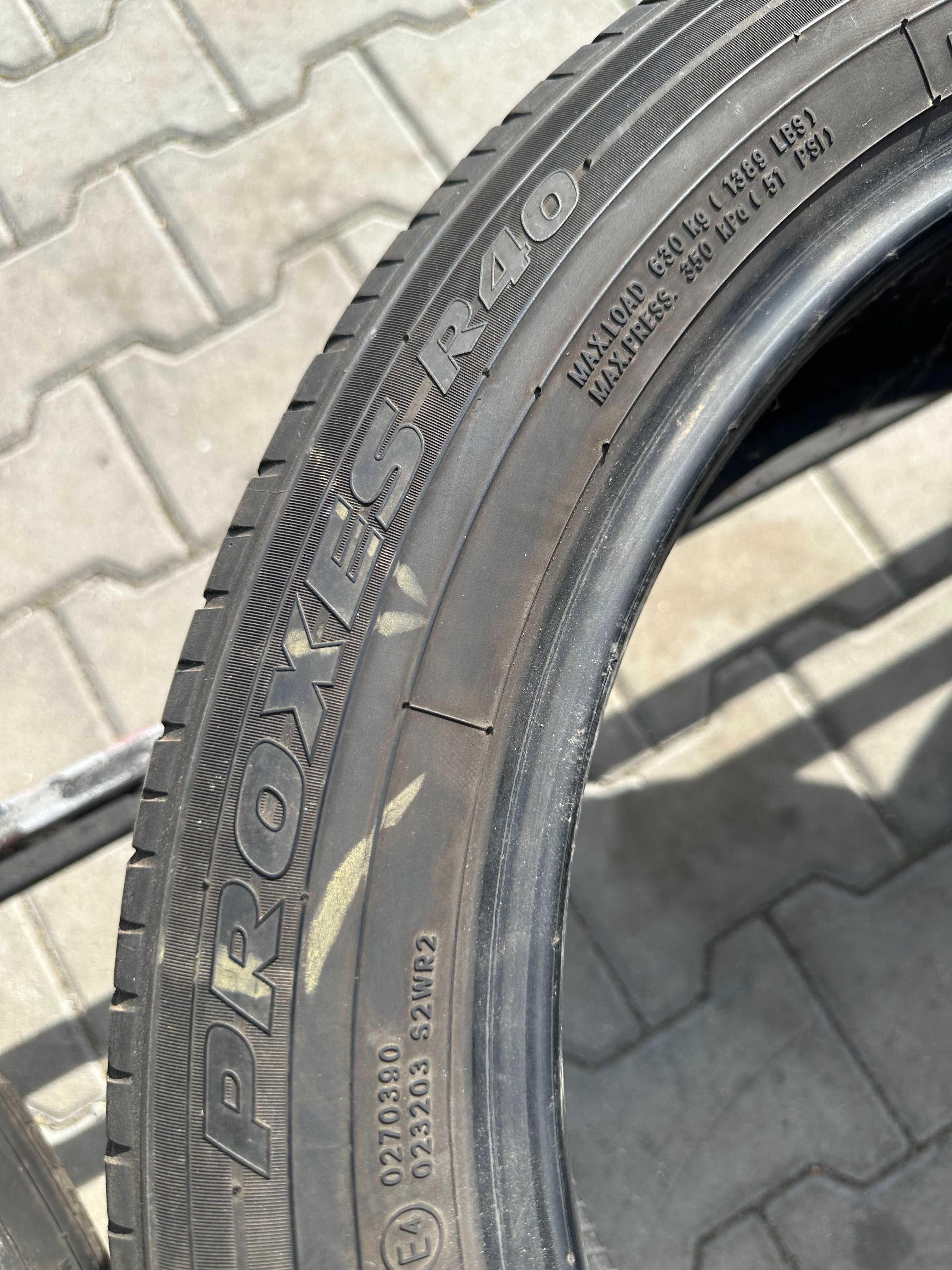 215/50r18 toyo proxes r40  lato para 7mm