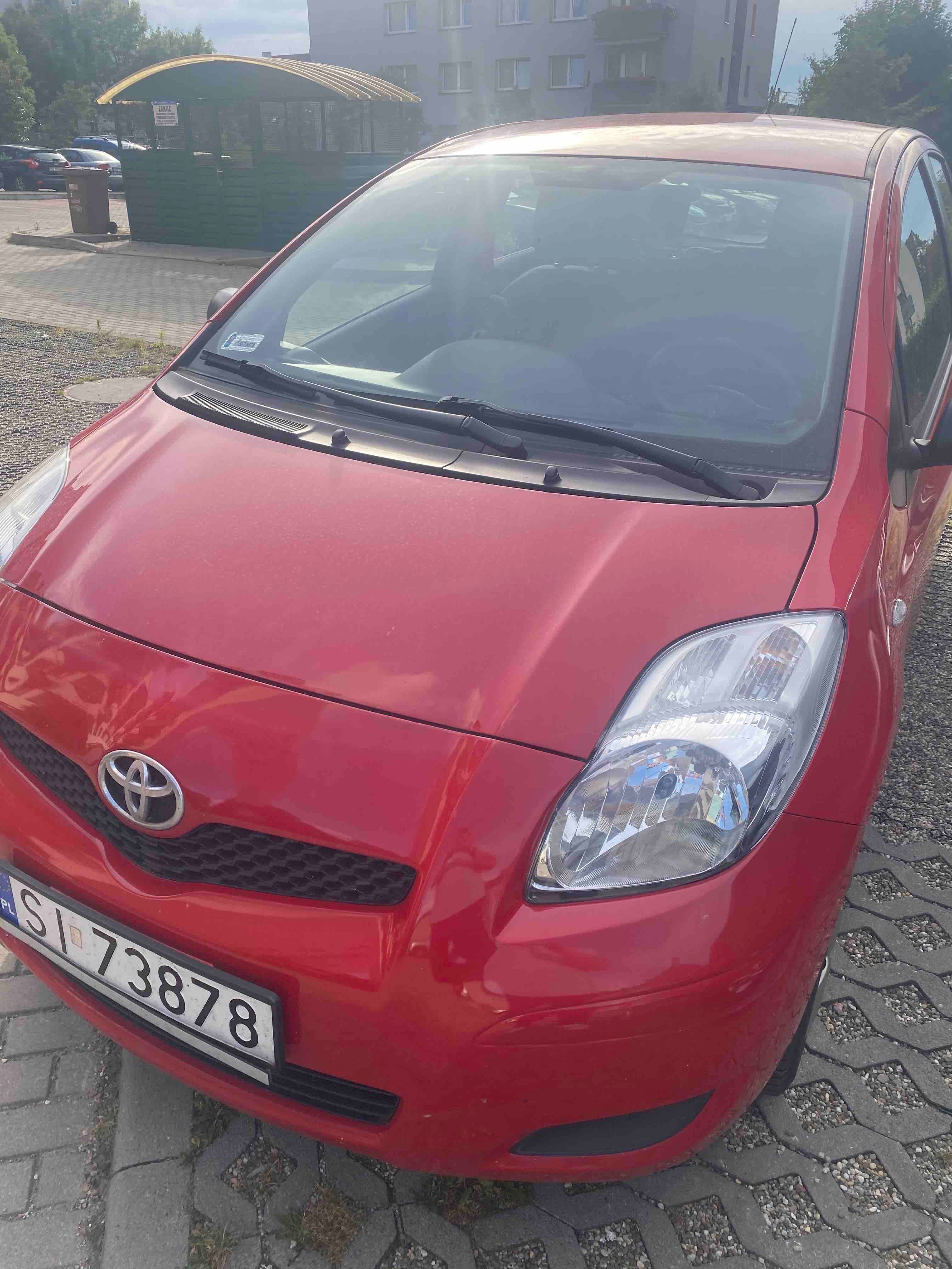 Sprzedaję samochód marki Toyota