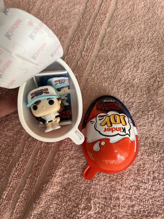 Figurka Dustin Stranger Things Kinder Joy